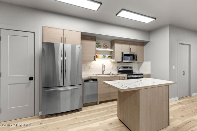 945 N 5TH ST, Coeur D'alene, ID 83814