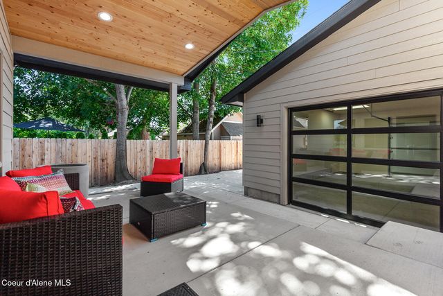 945 N 5TH ST, Coeur D'alene, ID 83814