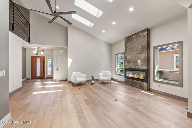 945 N 5TH ST, Coeur D'alene, ID 83814