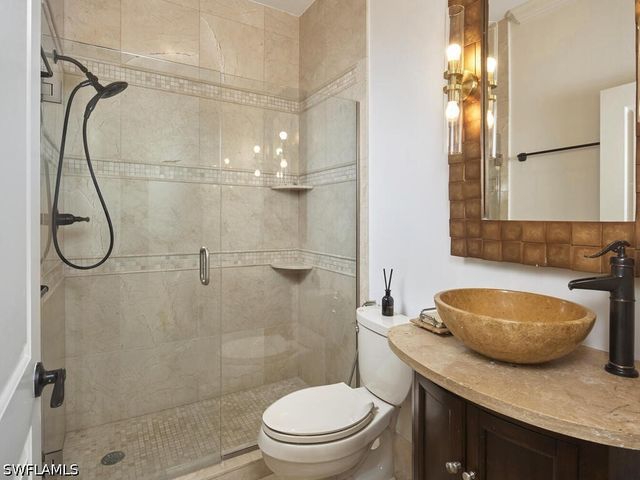 8859 Ventura WAY, Naples, FL 34109