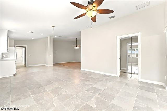 8141 Xenia LN, Naples, FL 34114