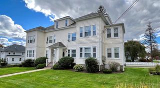 568 Prospect Street 1R, Woonsocket, RI 02895