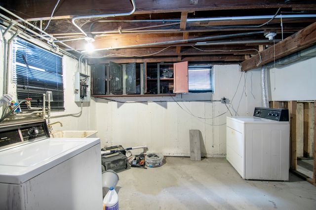 13707 S Atlantic Avenue, Riverdale, IL 60827