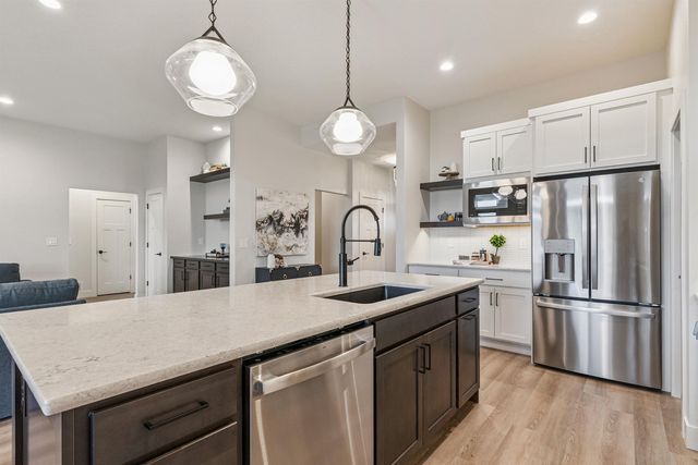 2825 Autumn Woods Drive, Cedar Falls, IA 50613