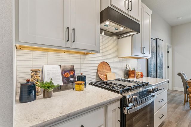 2825 Autumn Woods Drive, Cedar Falls, IA 50613