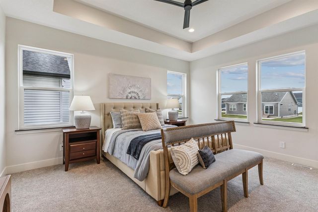 2825 Autumn Woods Drive, Cedar Falls, IA 50613