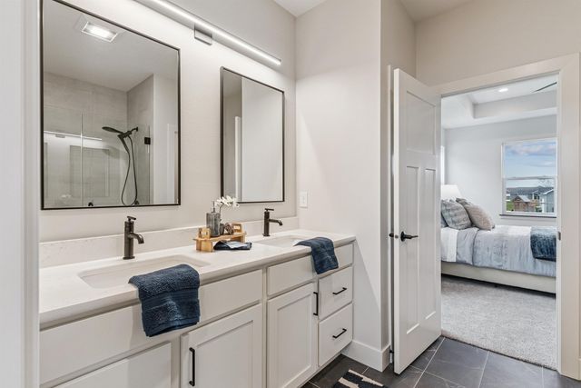 2825 Autumn Woods Drive, Cedar Falls, IA 50613