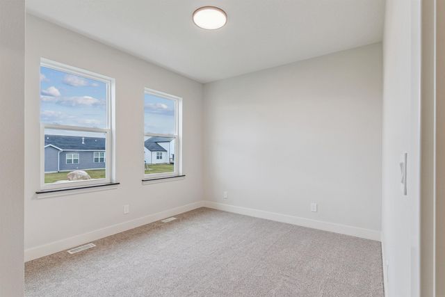 2825 Autumn Woods Drive, Cedar Falls, IA 50613