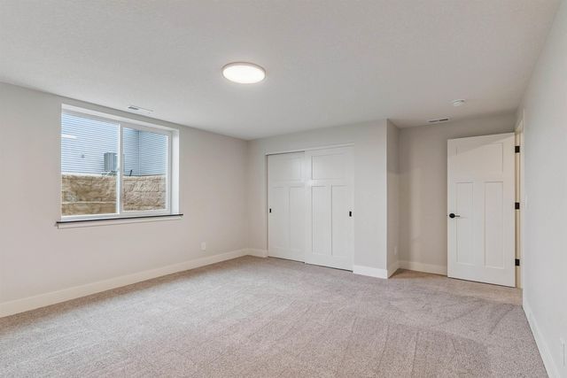 2825 Autumn Woods Drive, Cedar Falls, IA 50613