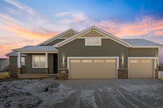 2825 Autumn Woods Drive, Cedar Falls, IA 50613