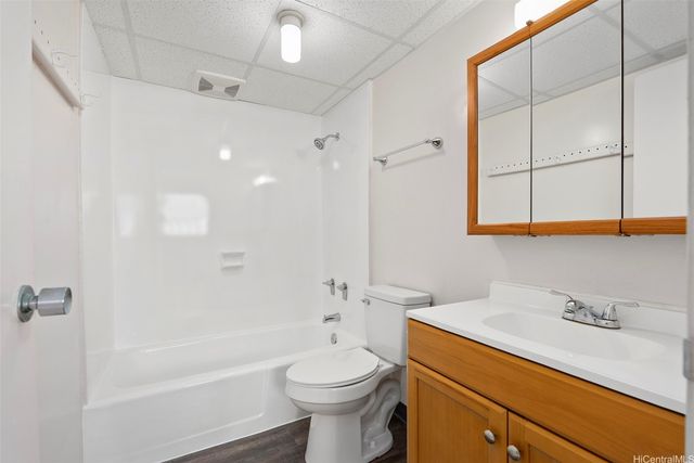 1909 Ala Wai Boulevard 302, Honolulu, HI 96815