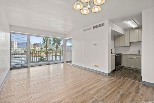 1909 Ala Wai Boulevard 302, Honolulu, HI 96815