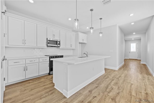 5034 W Pinto Loop, Beverly Hills, FL 34465