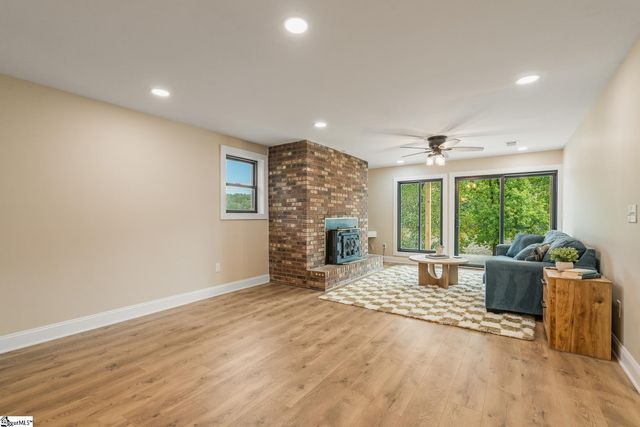303 Snyder Road, Easley, SC 29640