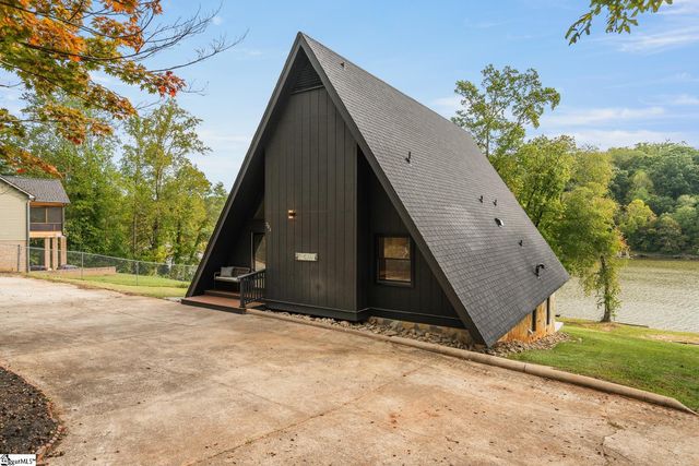 303 Snyder Road, Easley, SC 29640