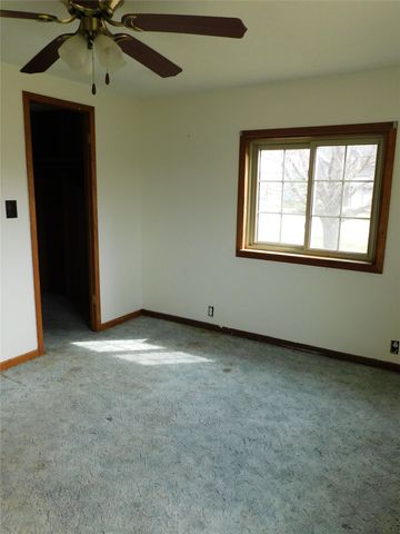 702 W Locust Street, Ogden, IA 50212