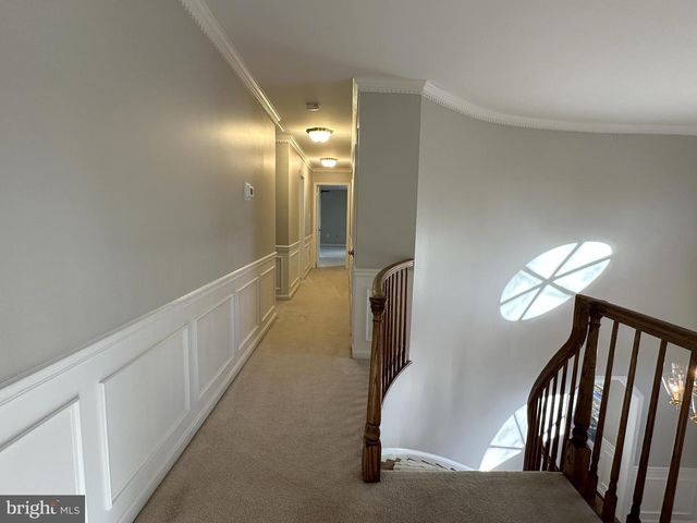 11560 HOLLY BRIAR LN, Great Falls, VA 22066