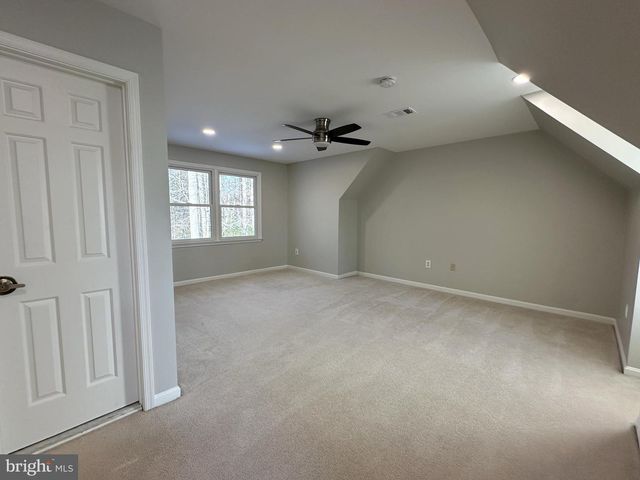 11560 HOLLY BRIAR LN, Great Falls, VA 22066