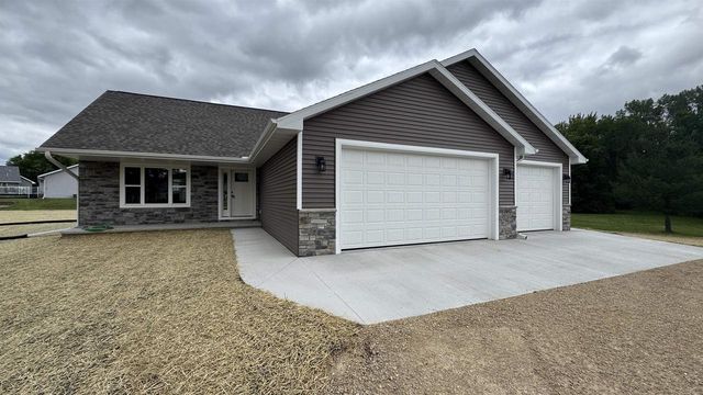 709 ROBIN STREET, New London, WI 54961