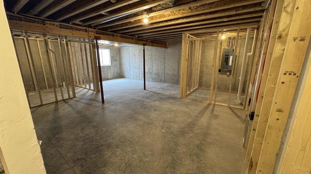709 ROBIN STREET, New London, WI 54961