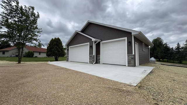 709 ROBIN STREET, New London, WI 54961