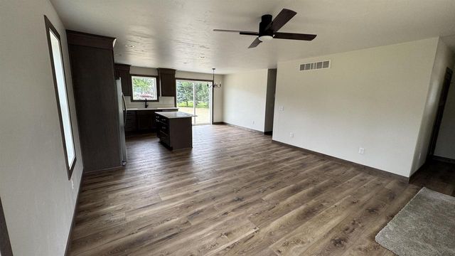 709 ROBIN STREET, New London, WI 54961