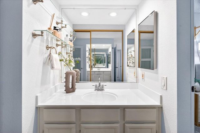 449 Costa Mesa Terrace C, Sunnyvale, CA 94085