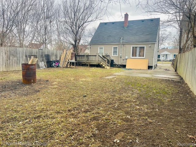 6111 Faust Avenue, Detroit, MI 48228