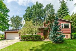 36696 N Grandwood Drive, Gurnee, IL 60031