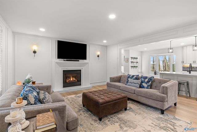 156 Arbery Drive NW, Huntsville, AL 35806