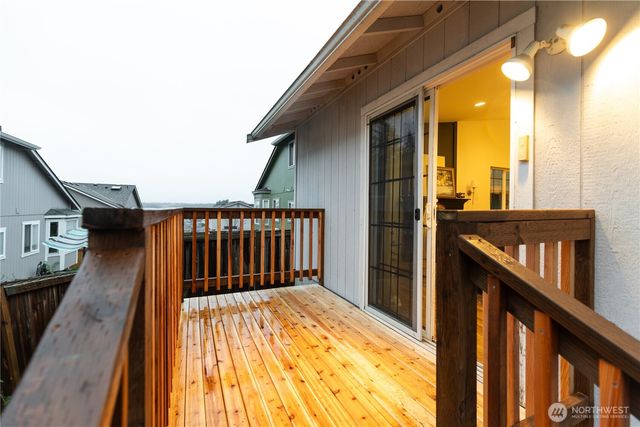 1524 E 200th Street Ct, Spanaway, WA 98387