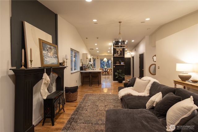 1524 E 200th Street Ct, Spanaway, WA 98387