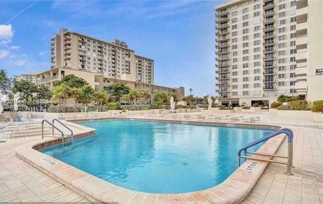 1900 S Ocean Boulevard 14L, Lauderdale-By-The-Sea # 14L, Lauderdale By The Sea, FL 33062