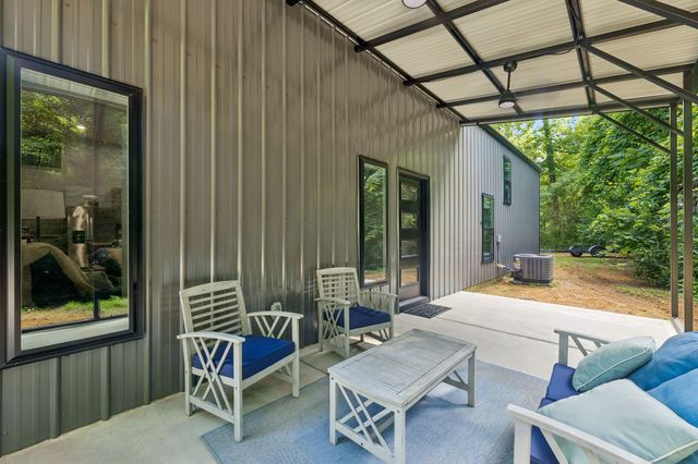 1343 Chalk Hollow Ln, Waverly, TN 37185