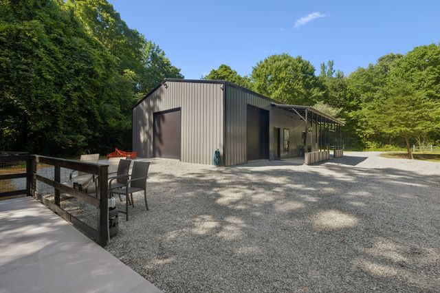 1343 Chalk Hollow Ln, Waverly, TN 37185