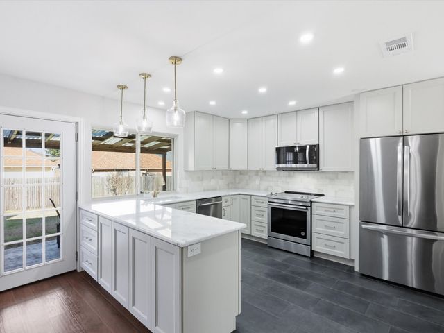 2011 Clearfield Circle, Richardson, TX 75081