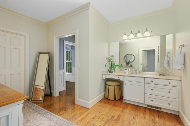 359 Baxter Neck Road, Marstons Mills, MA 02648