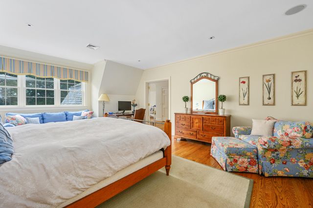 359 Baxter Neck Road, Marstons Mills, MA 02648