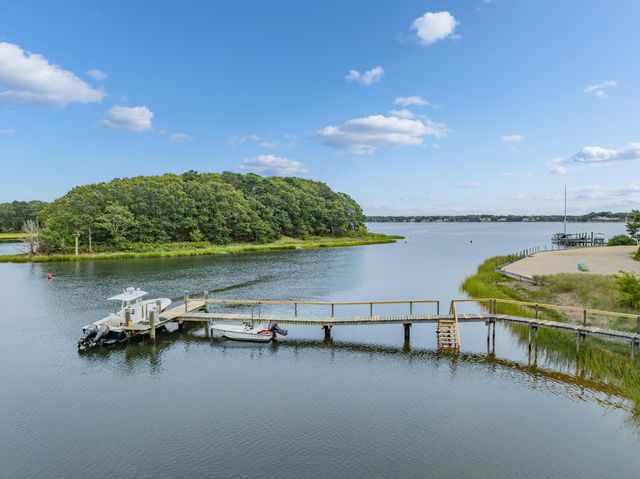 359 Baxter Neck Road, Marstons Mills, MA 02648