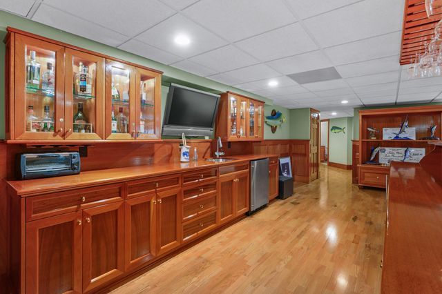 359 Baxter Neck Road, Marstons Mills, MA 02648