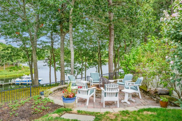 359 Baxter Neck Road, Marstons Mills, MA 02648