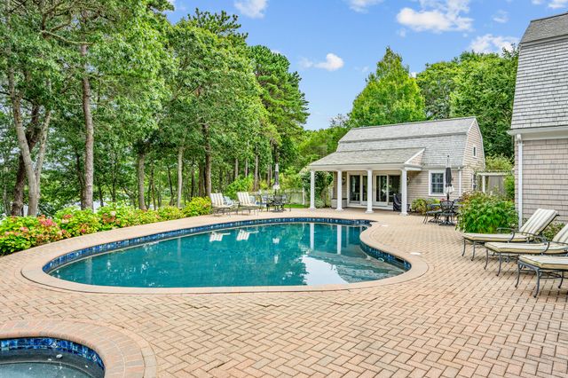 359 Baxter Neck Road, Marstons Mills, MA 02648