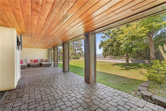 26096 Adamor Road, Calabasas, CA 91302