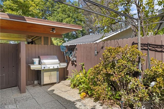 26096 Adamor Road, Calabasas, CA 91302