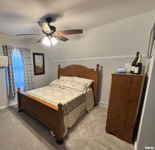 1617 INDIANA Drive, Galesburg, IL 61401