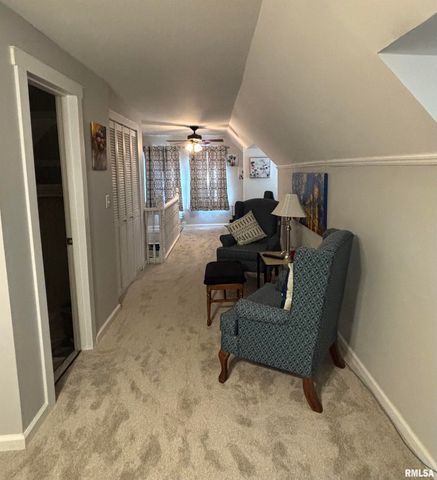 1617 INDIANA Drive, Galesburg, IL 61401