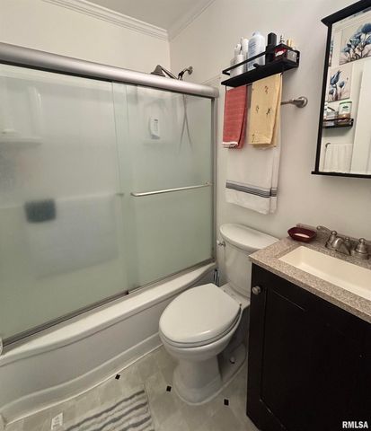 1617 INDIANA Drive, Galesburg, IL 61401