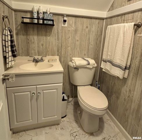 1617 INDIANA Drive, Galesburg, IL 61401