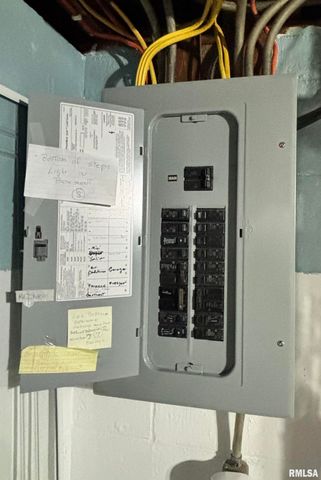 1617 INDIANA Drive, Galesburg, IL 61401