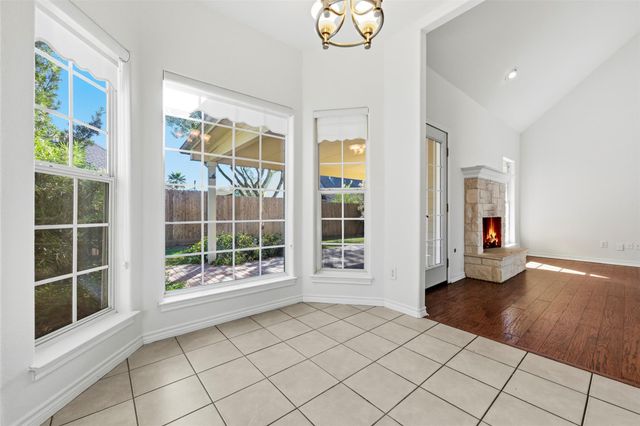 365 Rose Mayer LOOP, La Grange, TX 78945